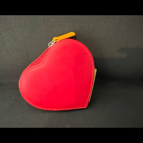 MyWalit Heart Zipper Case - Picture 2 of 3
